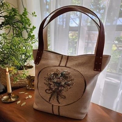 کیف با گلدوزی برزیلی دسته گل